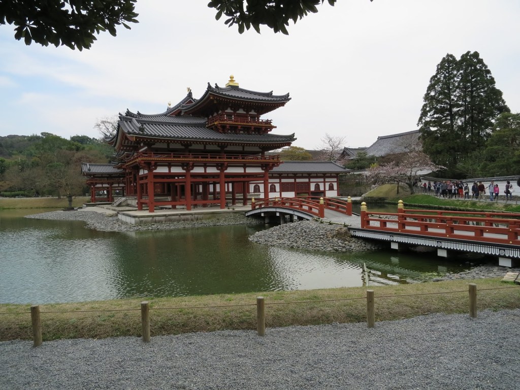 10 yen coin temple and the scent of matcha: Uji,&nbsp;Kyoto