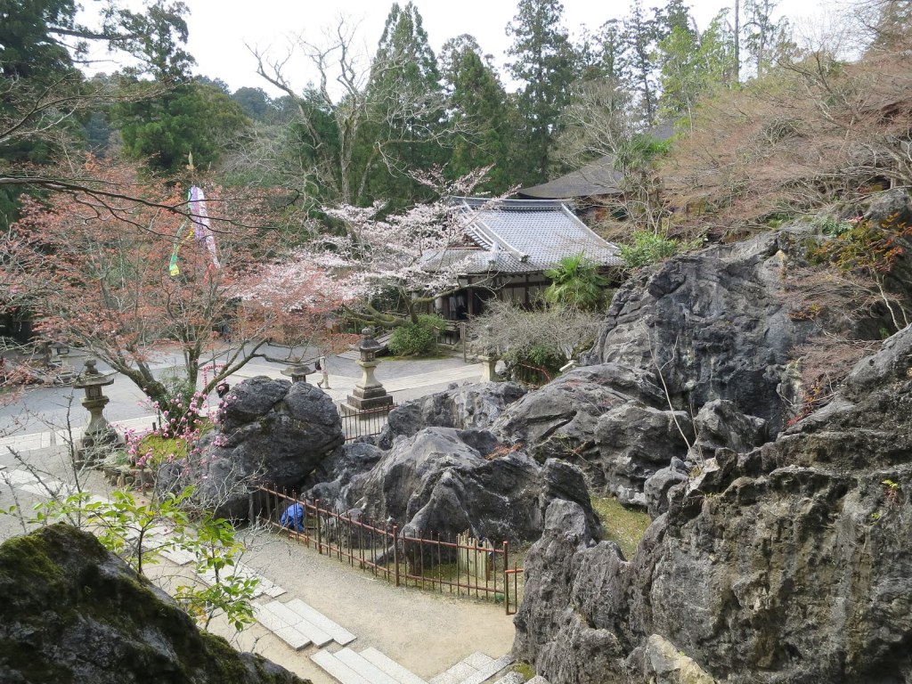 Peaceful Stone Mountain Temple: Ishiyama-dera,&nbsp;Otsu