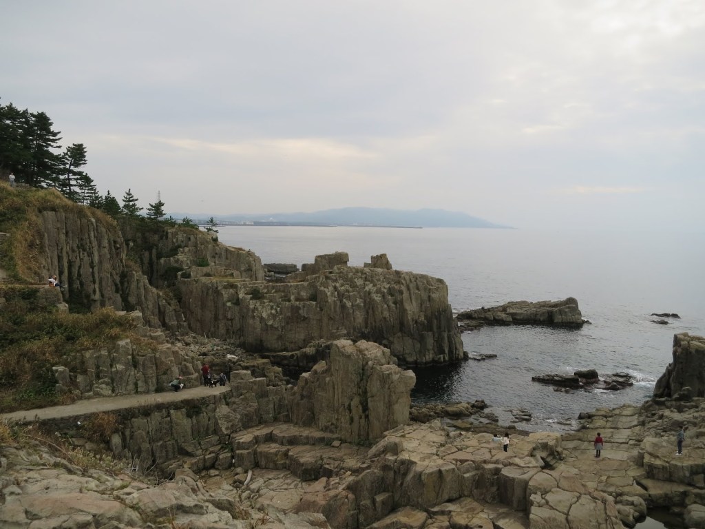 Walking on cliffs: Tojinbo,&nbsp;Fukui